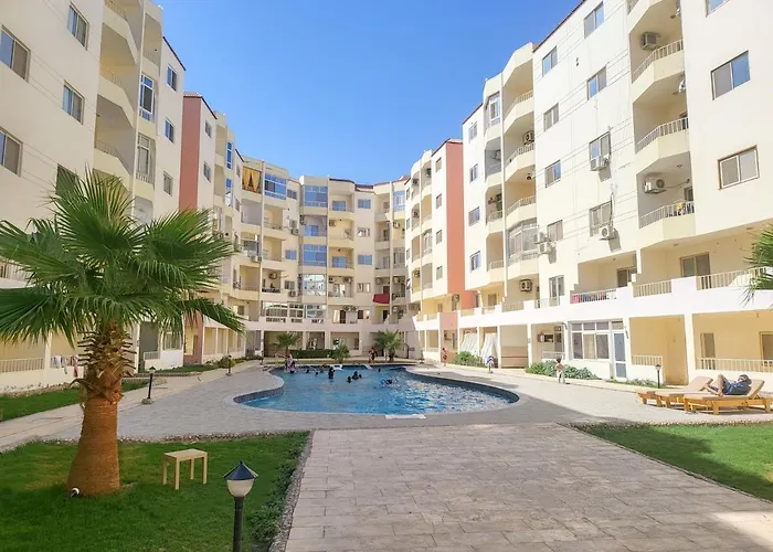 Seapearl Near The Sea Redsealine Hurghada