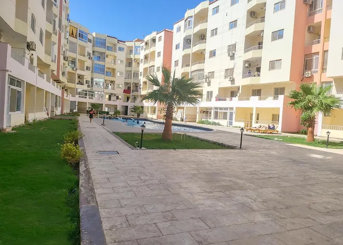 Seapearl Near The Sea Redsealine * Hurghada